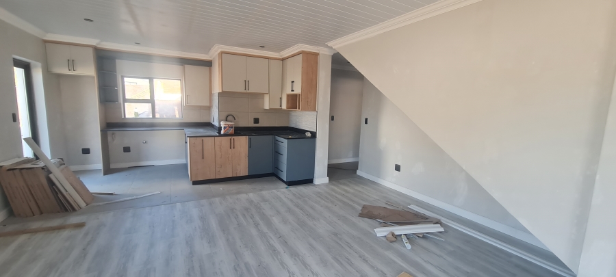 4 Bedroom Property for Sale in Mossel Bay Central Western Cape